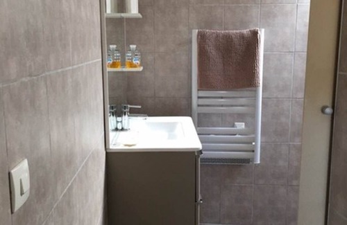 Bois House | Apartment - king size bed - for tourists or spa guests