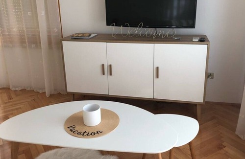 Vintijan Apartment | Apartment Klara (3 bedrooms, sleeps 6), Sweet Apartment In Beautiful Pula