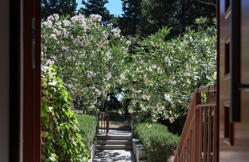 Vintijan Apartment | Apartment Klara (3 bedrooms, sleeps 6), Sweet Apartment In Beautiful Pula