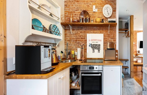 Wesselburenerkoog Apartment | Apartment 'Koogbutze' with Shared Terrace and Shared Garden