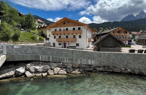 Vierschach Apartment | Apartment "Kuenz Dolomites 1" with Mountain View, 2 Balconies & Wi-Fi