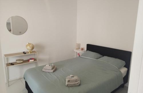 Leffe Apartment | Apartment l'Anil Garden Private Parking