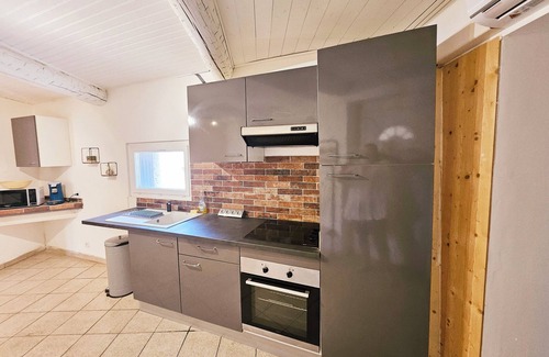 Caumont-sur-Durance Apartment | Apartment Les Bourgardes