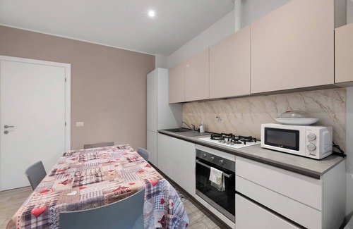 Lanzo d'Intelvi Apartment | Apartment 'La Casa Di Angio' with Wi-Fi