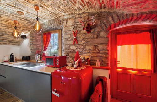 Bionaz Apartment | Apartment 'La Cachette' with Mountain View, Private Terrace and Wi-Fi
