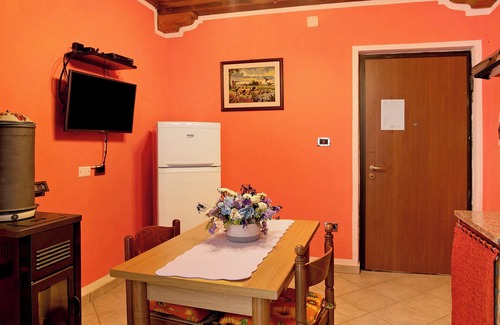 Costigliole d'Asti Apartment | Apartment 'La Rocca di Efisio - Barbera with Private Terrace, Wi-Fi and Air Conditioning