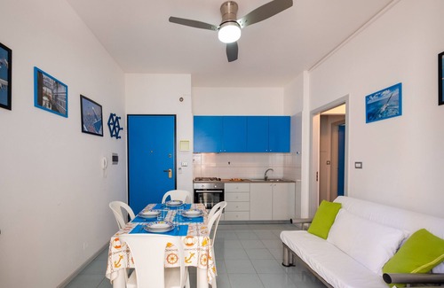 Rivabella Apartment | Apartment 'La Playa Rivabella' with Sea View, Balcony and Air Conditioning