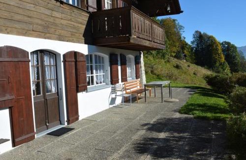 Saanenmoeser Apartment | Apartment La Ruche- Chalet by Interhome