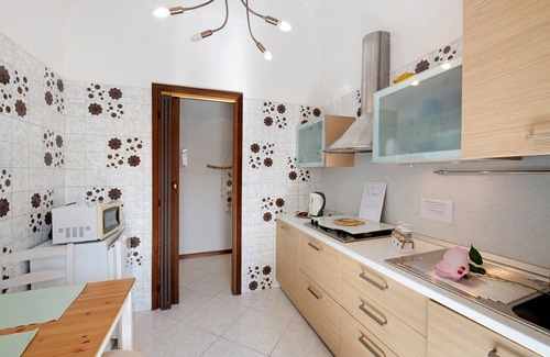Olginate Apartment | Apartment 'La Terrazza Di Basilio' with Lake View, Balcony and Wi-Fi