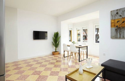 Andujar Apartment | Apartment 'La Victoria B' with Balcony, Wi-Fi and Air Conditioning