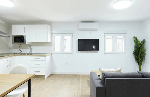 Andujar Apartment | Apartment 'La Victoria C' with Balcony, Wi-Fi and Air Conditioning