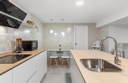Guaro Apartment | Apartment 'Lara' with Wi-Fi