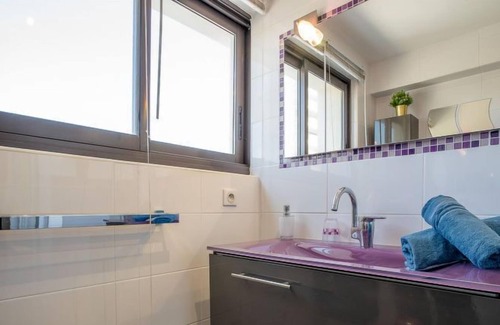 Le Grand Travers Apartment | Apartment Le Bougainville in La Grande Motte - 3 persons, 1 bedrooms