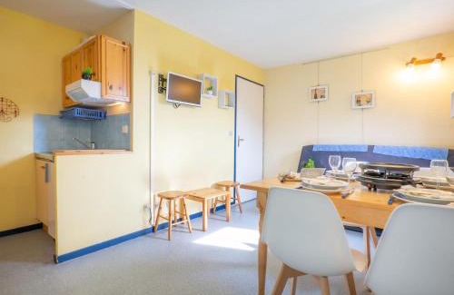 Les Bottieres Apartment | Apartment Le Bochate-8 by Interhome