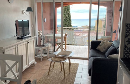 Les Issambres Apartment | Apartment Le Hameau des Issambres, sea view of the Gulf of St Tropez