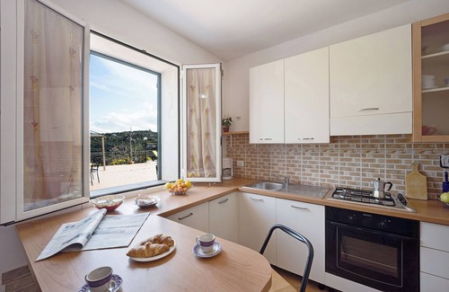 Torrazza Apartment | Apartment 'Le Mimose Bilo 4 Bis' with Mountain View, Pool, Garden and Wi-Fi – Pets Allowed