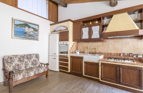 Levanto House | Apartment Le Tre Sirene, in the old town