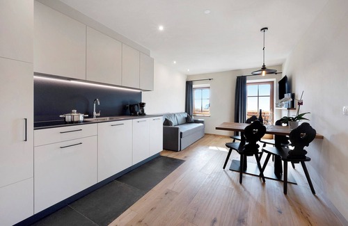 Chifa Apartment | Apartment "Leierhof Wicky" with Mountain View, Wi-Fi, Balcony & Garden