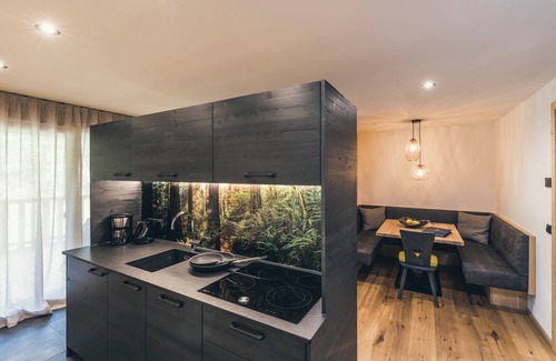 Casateia Apartment | Apartment "Lichtung Woldererhof Waldluft" with Mountain View, Sauna, Wi-Fi & Balcony