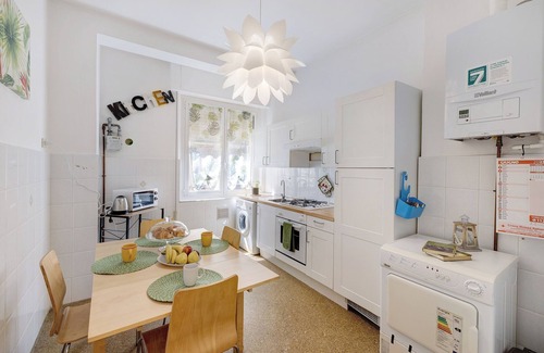 Vado Ligure Apartment | Apartment 'Liguria Home' with Wi-Fi