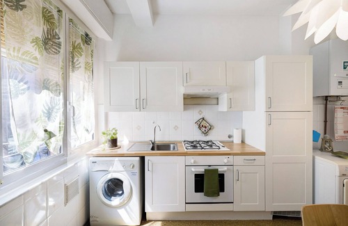 Vado Ligure Apartment | Apartment 'Liguria Home' with Wi-Fi