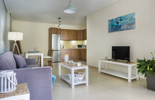 Karavomylos Apartment | Apartment Lilly, brand new apartment with communal pool, 10 meters from sea