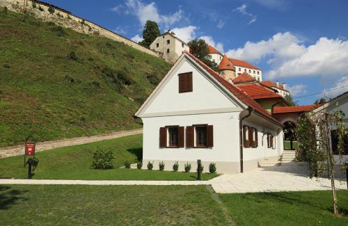 Ptuj Apartment | Apartment Little house