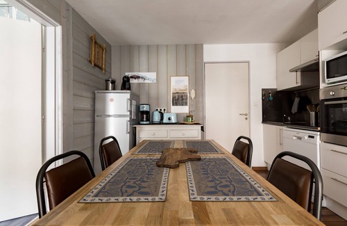 Cauterets Apartment | APARTMENT LOCATED IN TOWN CENTER WIFI SHEETS PRIVATE PARKING SECURE 3 STARS