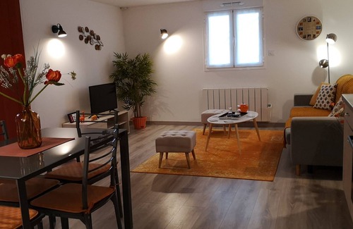 Jonzac Apartment | Apartment located on the ground floor of a small residence with four