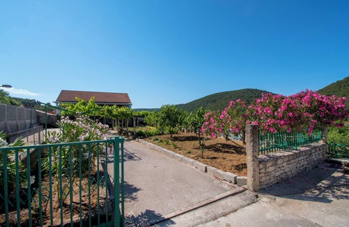 Skradin Apartment | Apartment Luka (87821-A2) - Rupe