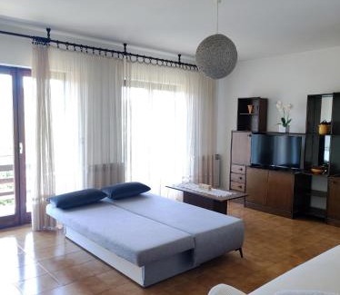 Zvonece Apartment | Apartment Luno