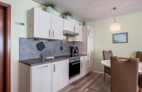 Schulp Apartment | Apartment 'Luv Und Lee' with Private Terrace, Shared Garden and Wi-Fi