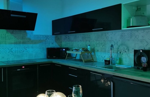 Mezy-sur-Seine Apartment | Apartment-Luxury-Ensuite with Bath-Le Nid Douillet