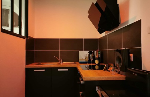 Mezy-sur-Seine Apartment | Apartment-Luxury-Ensuite with Bath-Le Nid Douillet