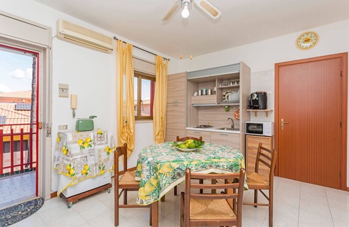 Fondachello Apartment | Apartment 'Mamma Maria' with Mountain View and Balcony