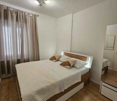 Split Apartment | Apartment Marin