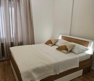 Split Apartment | Apartment Marin