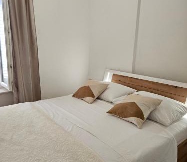 Split Apartment | Apartment Marin