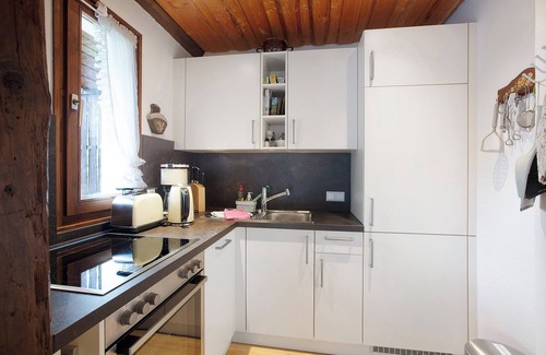Blasiwald Apartment | Apartment 'Martinsklause' with Shared Garden, Balcony and Wi-Fi