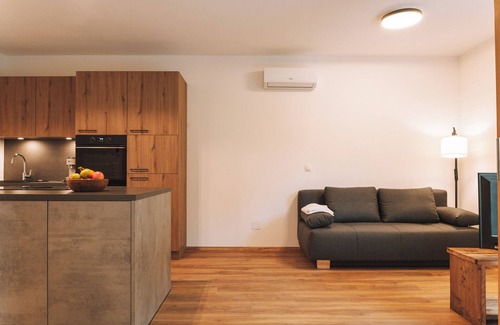 Lana Apartment | Apartment 'Matscherhof Family 1' with Mountain View, Wi-Fi and Air Conditioning