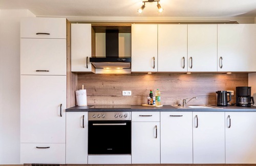 Arnstorf Apartment | Apartment 'Mayerhofer 1' with Private Terrace, Shared Garden and Wi-Fi