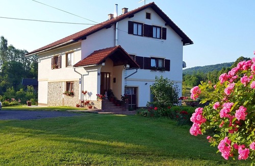Catrnja Apartment | Apartment Milka, (16260), Smoljanac, Croatia