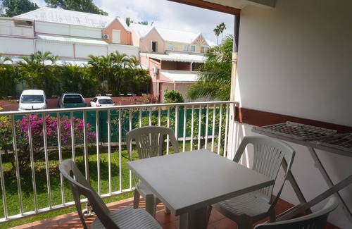 Sainte-Anne Apartment | Apartment Mimosa (500 m from the Pointe Marin BEACH, with SWIMMING POOL)