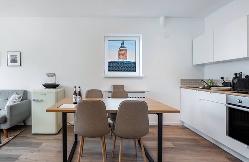 Heide Apartment | Apartment 'Mit Dachterrasse' with Lake View, Balcony and Wi-Fi