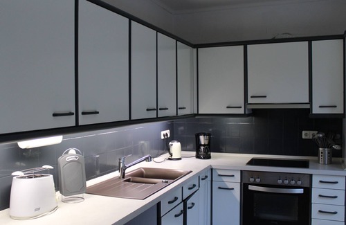 Korbecke Apartment | Apartment 'Möhneblick' with Shared Garden, Balcony and Wi-Fi