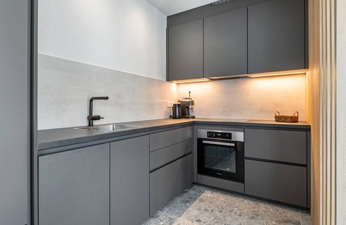 Valdaora di Mezzo Apartment | Apartment 'Mountain Meadows Apt 1' with Mountain View, Private Terrace and Wi-Fi