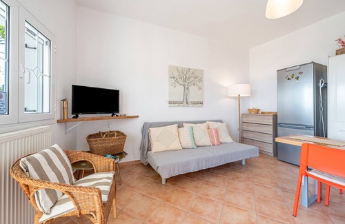Benitses Apartment | Apartment 'Mountain Retreat' with Sea View, Balcony and Wi-Fi
