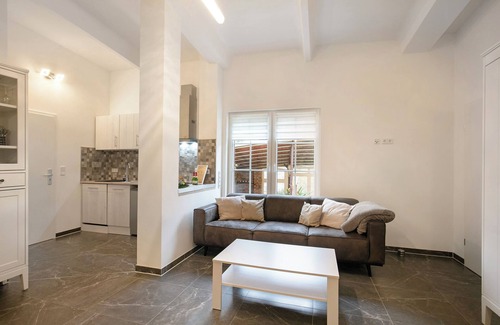 Muncheberg Apartment | Apartment 'Müncheberg 2' with Private Terrace, Private Garden and Wi-Fi