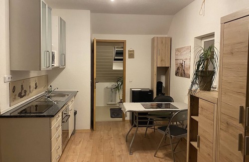 Iffezheim Apartment | Apartment 'Nahe Galopprennbahn' with Wi-Fi