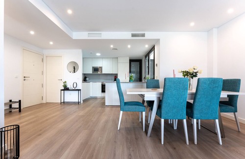La Cala de Mijas Apartment | Apartment 'Navigolf 3' with Mountain View, Wi-Fi and Air Conditioning